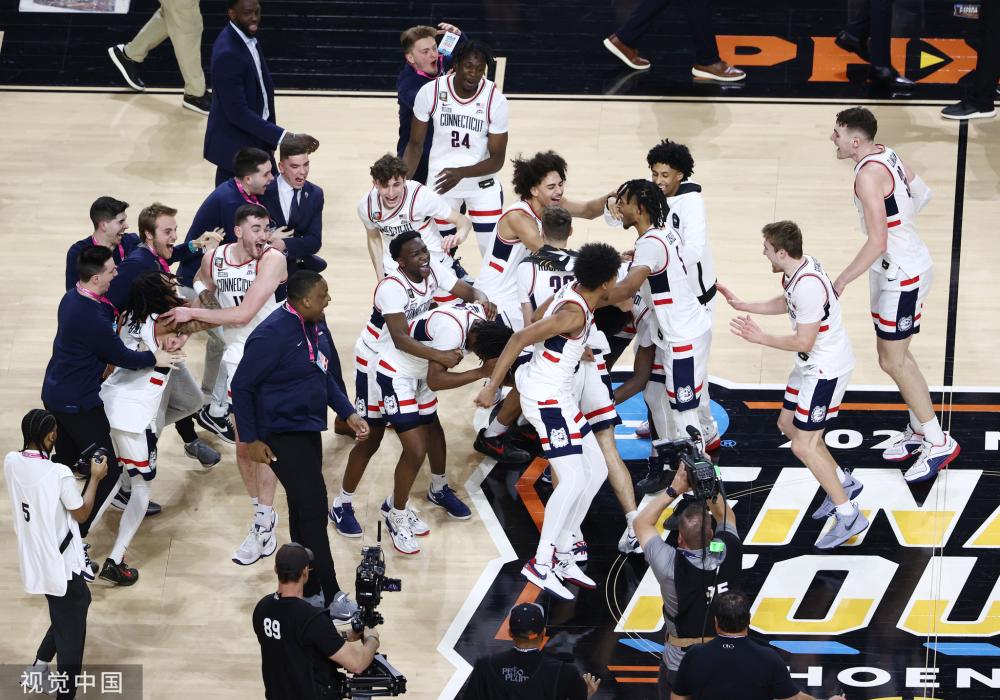 精准的发球 精准的发球