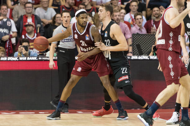 相比之下 相比之下